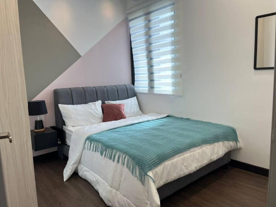 Attractive 3 Bedroom Condo With Pool-D Raudhah Homestay Kajang Bagian luar foto