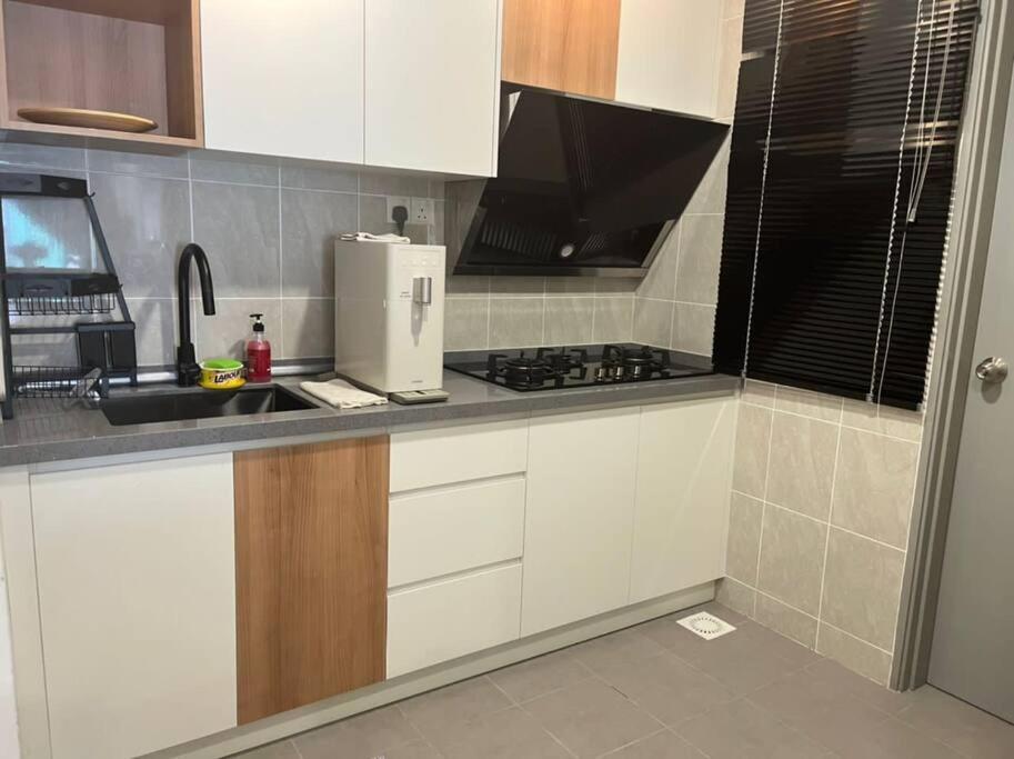 Attractive 3 Bedroom Condo With Pool-D Raudhah Homestay Kajang Bagian luar foto