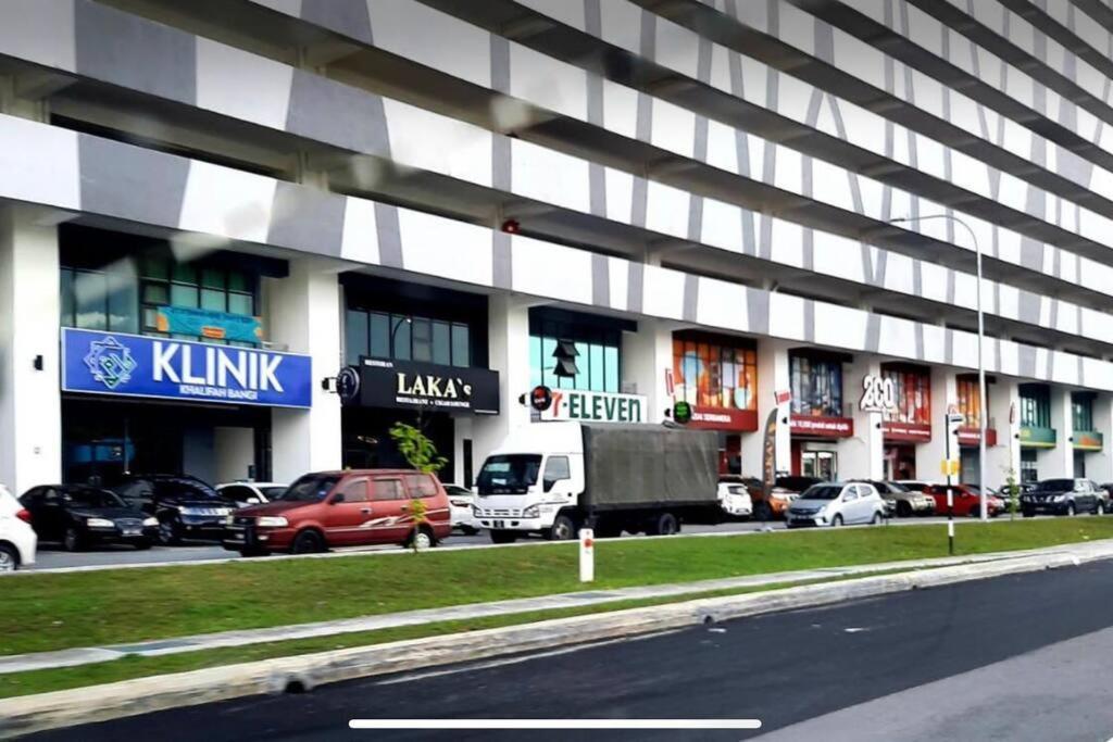 Attractive 3 Bedroom Condo With Pool-D Raudhah Homestay Kajang Bagian luar foto