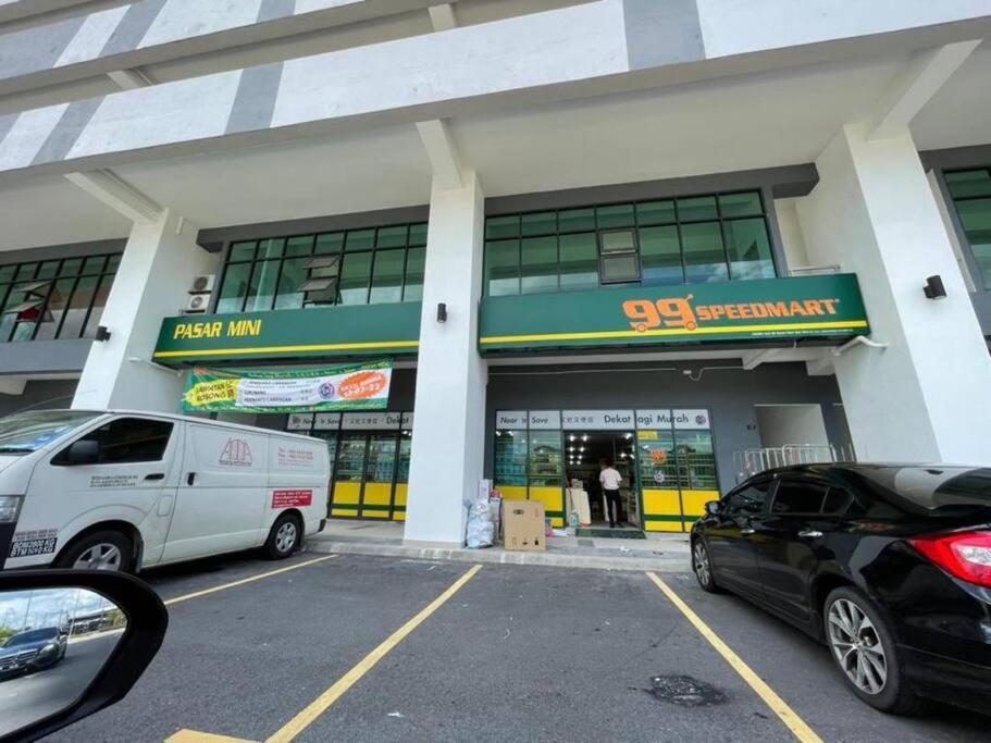 Attractive 3 Bedroom Condo With Pool-D Raudhah Homestay Kajang Bagian luar foto